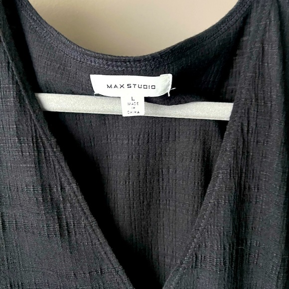 Black V Neck Short SleeveTop - Picture 3 of 4